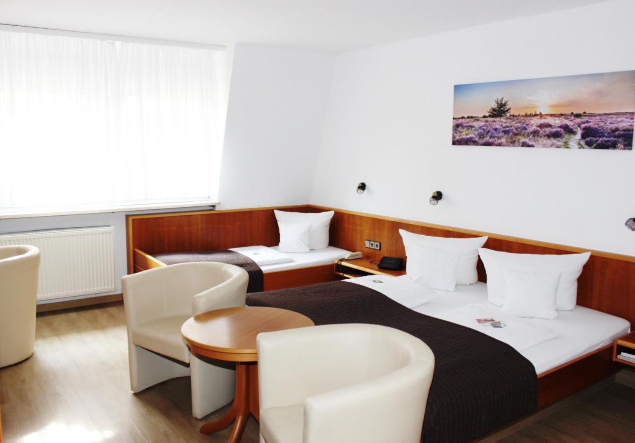 Landhotel Zum Boehm Рот Экстерьер фото