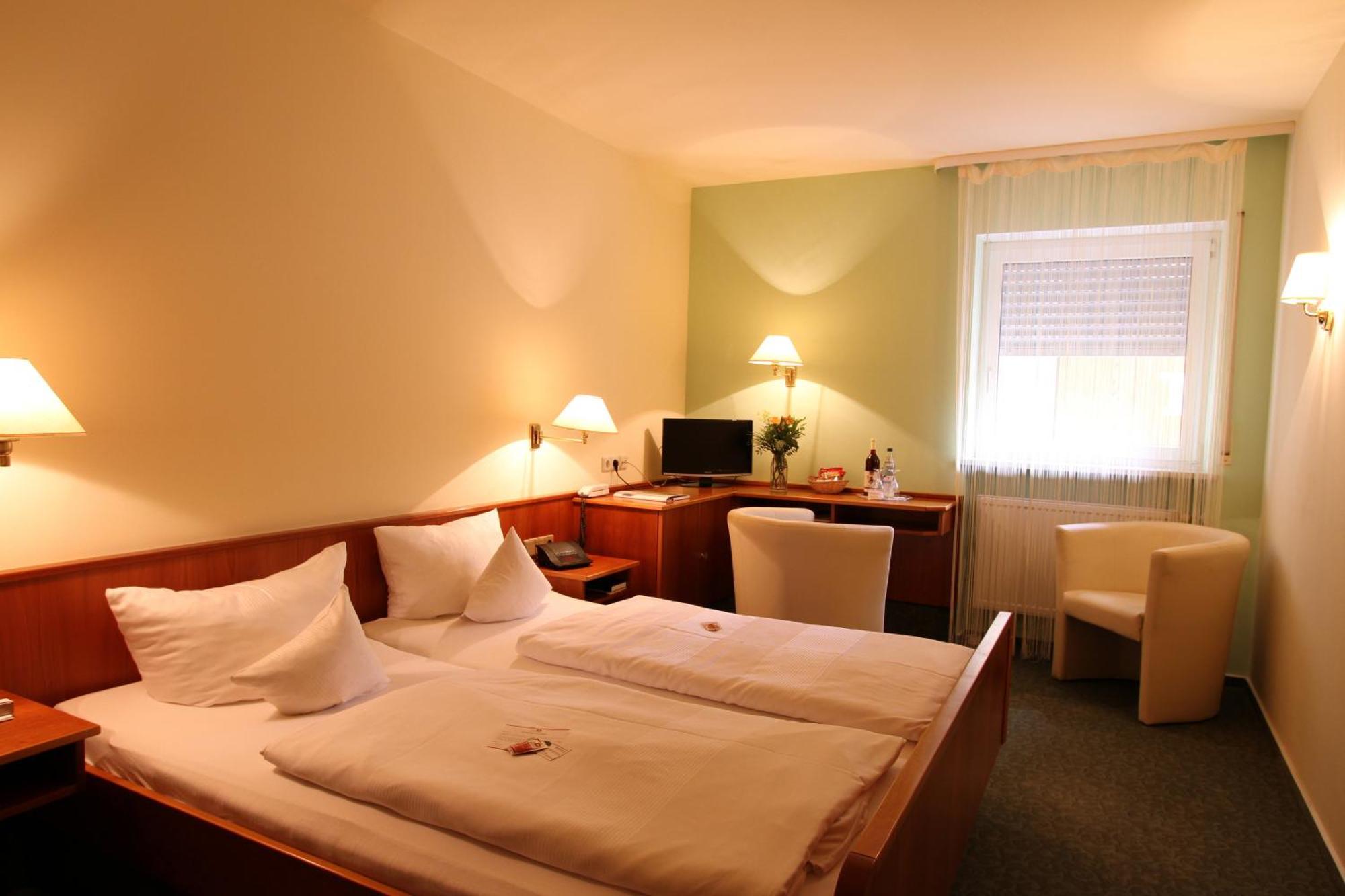 Landhotel Zum Boehm Рот Номер фото