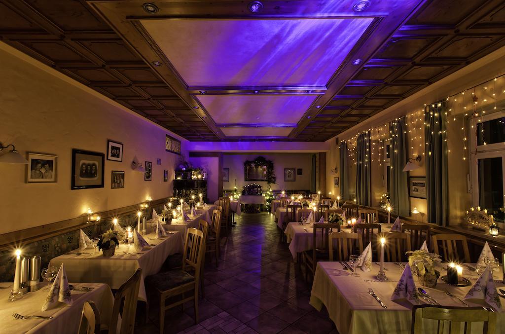 Landhotel Zum Boehm Рот Экстерьер фото